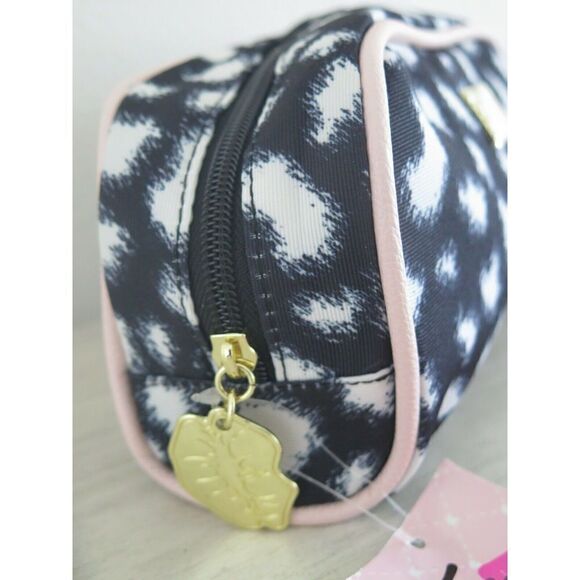 LUV BETSEY JOHNSON LBREESE Black White Leopard Cosmetic Make Up Case - Picture 4 of 9